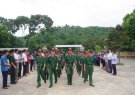 Cán bộ nhân dân các dân tộc xã Phùng Giáo đón nhận Cán bộ, chiến sỹ Trung đoàn 3, Sư đoàn 324 hành quân dã ngoại làm công tác dân vận tại địa phương